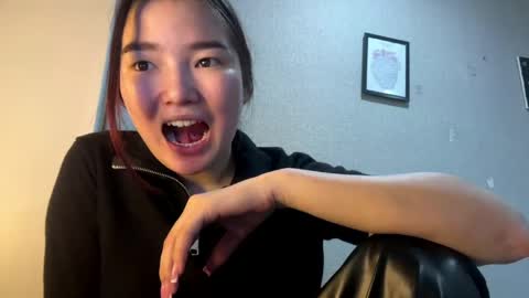 Snapshot of kalalinet chatting on 05/18/26, 03:51 Sakura online show from 05/18/26, 03:51