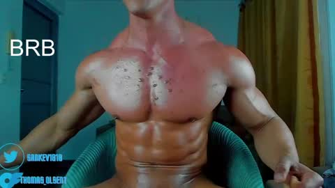 Snapshot of kale_tomson chatting on 04/21/26, 02:51 kale thomson online show from 04/21/26, 02:51