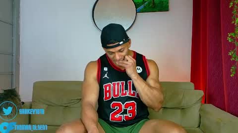 Snapshot of kale_tomson chatting on 04/21/26, 11:29 kale thomson online show from 04/21/26, 11:29