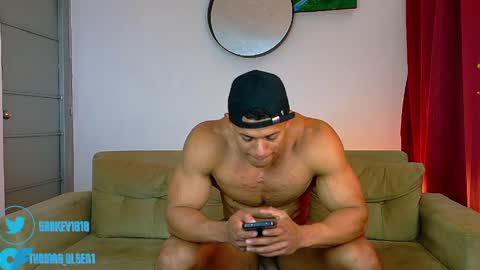 Snapshot of kale_tomson chatting on 04/24/26, 07:16 kale thomson online show from 04/24/26, 07:16