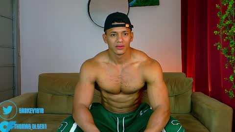 Snapshot of kale_tomson chatting on 04/27/26, 04:49 kale thomson online show from 04/27/26, 04:49
