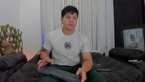 Kaledd musclees room Master online show from 10/23/25, 08:18