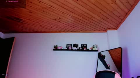 Kali Ka Please help me with your thumbs up its important   dont forget my birthday on October 26 online show from 05/24/26, 04:34
