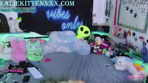 KalieKitten online show from 04/16/26, 09:39