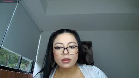Snapshot of kaliffa_zoe chatting on 06/15/26, 10:12 Zoe online show from 06/15/26, 10:12