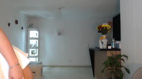 Snapshot of kalindi_ chatting on 09/27/25, 05:12 ONLY FANS  cami0777 FANSLY Camilabcruz777    instagram  online show from 09/27/25, 05:12