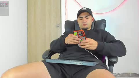 K A L I online show from 06/03/26, 08:50
