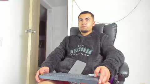Snapshot of kalivan_voinesscu chatting on 07/27/26, 09:05 K A L I online show from 07/27/26, 09:05