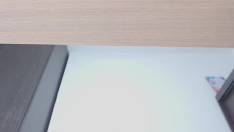 Hannah online show from 12/21/25, 11:34