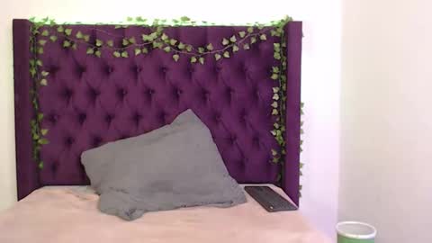 KamiYOscar online show from 04/17/26, 01:58