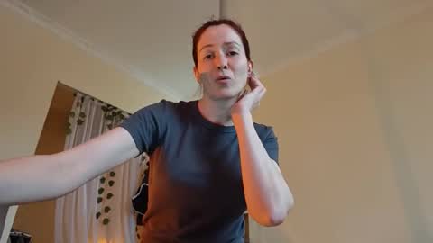 Snapshot of kamila__moore chatting on 03/19/26, 02:32 Kamila online show from 03/19/26, 02:32
