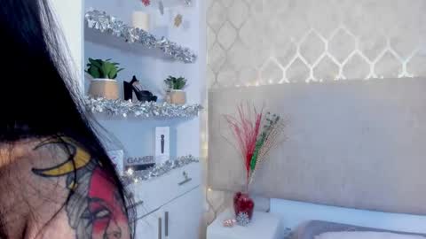 Kamila Betancourt online show from 11/27/25, 01:13