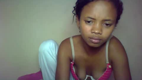 kamillah69 online show from 02/15/26, 07:51