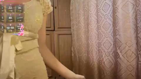 Snapshot of kamisalling chatting on 11/21/25, 08:24 Mari Simmons online show from 11/21/25, 08:24