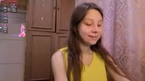 Snapshot of kamisalling chatting on 11/25/25, 08:47 Mari Simmons online show from 11/25/25, 08:47