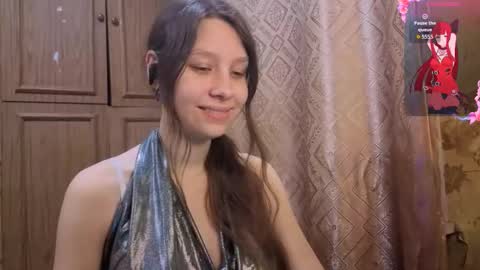 Snapshot of kamisalling chatting on 12/03/25, 09:51 Mari Simmons online show from 12/03/25, 09:51