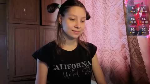 Snapshot of kamisalling chatting on 12/14/25, 08:52 Mari Simmons online show from 12/14/25, 08:52