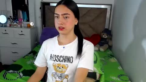 Snapshot of kammi_candy chatting on 06/14/26, 01:36 -- kammi -- online show from 06/14/26, 01:36