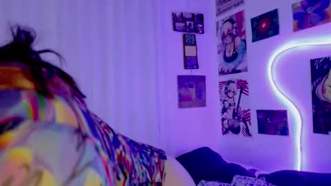   online show from 12/14/25, 10:25