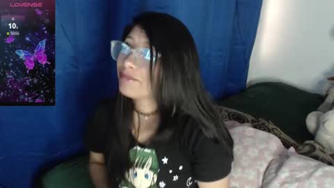 Snapshot of kanroji_mitsuri_11 chatting on 02/15/25, 11:50 Sanctuary online show from 02/15/25, 11:50