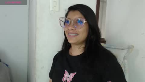 Snapshot of kanroji_mitsuri_11 chatting on 09/24/25, 07:50 Sanctuary online show from 09/24/25, 07:50