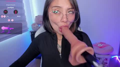 Hanny online show from 10/28/25, 05:37