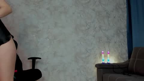 Emma online show from 01/09/25, 01:18