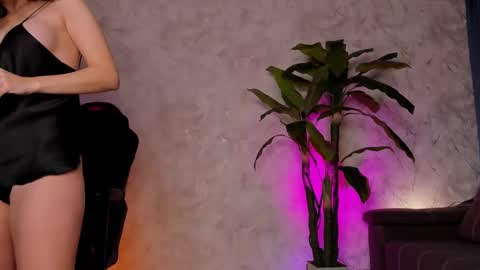 Emma online show from 02/06/25, 02:11