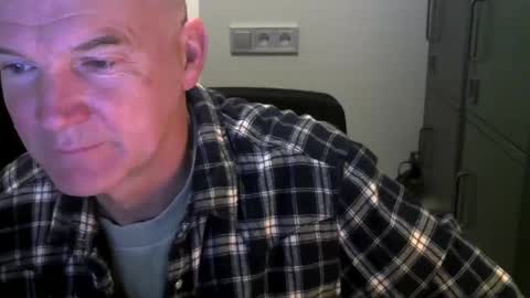 Snapshot of kapitein_rob chatting on 01/13/25, 05:23 Robbie online show from 01/13/25, 05:23