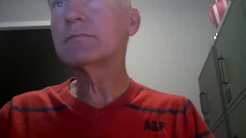 Snapshot of kapitein_rob chatting on 11/17/25, 05:02 Robbie online show from 11/17/25, 05:02