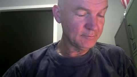 Robbie online show from 11/25/25, 05:40