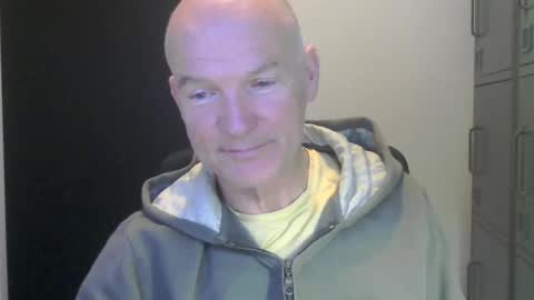 Robbie online show from 04/05/26, 05:15