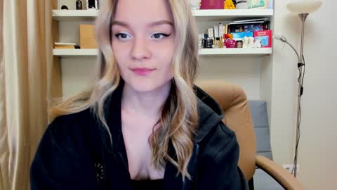 Kara. Off from 15th till 24th of December online show from 01/10/25, 12:49