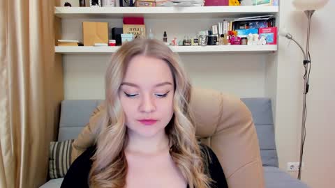 Kara. Off from 15th till 24th of December online show from 01/12/25, 10:22