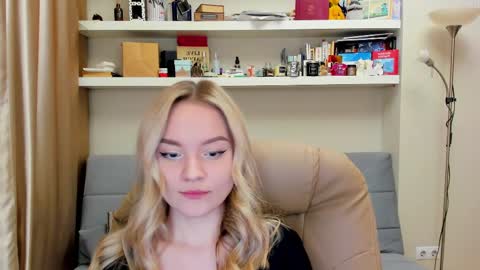 Kara. Off from 15th till 24th of December online show from 03/10/25, 02:17