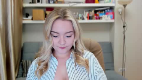 Kara. Off from 15th till 24th of December online show from 09/19/25, 10:54