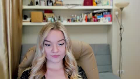 Kara. Off from 15th till 24th of December online show from 10/10/25, 10:09