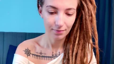 Snapshot of karatart chatting on 09/24/25, 09:45 Kara online show from 09/24/25, 09:45