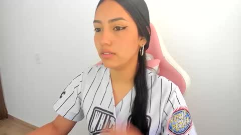 Snapshot of karely_sweet_ chatting on 05/22/26, 03:17 karely_sweet_ online show from 05/22/26, 03:17