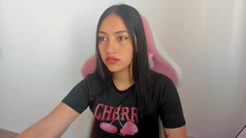 Snapshot of karely_sweet_ chatting on 06/06/26, 01:49 karely_sweet_ online show from 06/06/26, 01:49