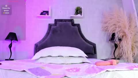 Snapshot of karelymitchel chatting on 02/02/26, 03:33 Karely online show from 02/02/26, 03:33