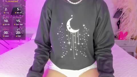 Snapshot of karelymitchel chatting on 02/27/26, 01:11 Karely online show from 02/27/26, 01:11