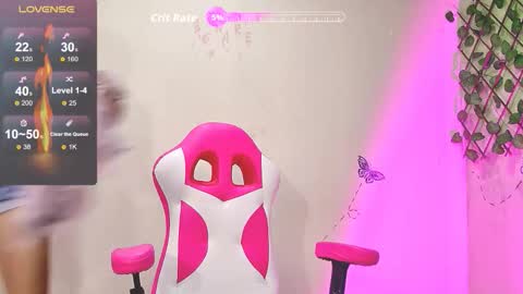 Karen  online show from 11/25/25, 01:33