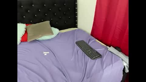 Snapshot of karen_josy chatting on 09/09/25, 01:27 karen_josy online show from 09/09/25, 01:27