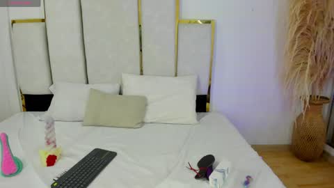 Snapshot of karen_smitth chatting on 04/08/26, 03:06 Karen online show from 04/08/26, 03:06
