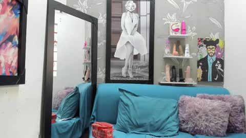 Karen online show from 01/15/26, 07:50