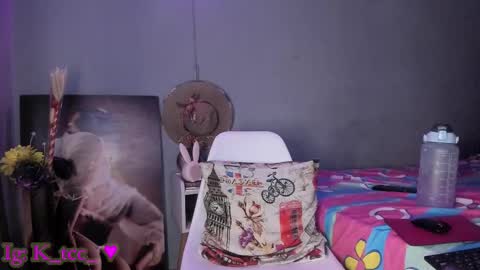 Karen online show from 02/14/25, 08:42