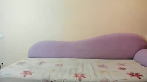 Karen online show from 12/14/25, 10:36