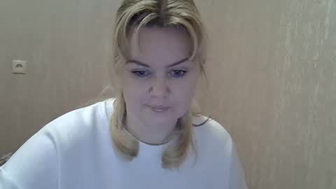 karennelsonx online show from 02/02/25, 07:14