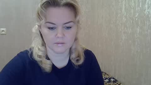 karennelsonx online show from 02/11/25, 12:27